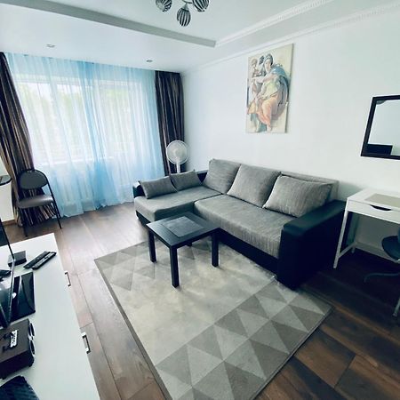 Fine Apartment 2 Jelgava Bagian luar foto